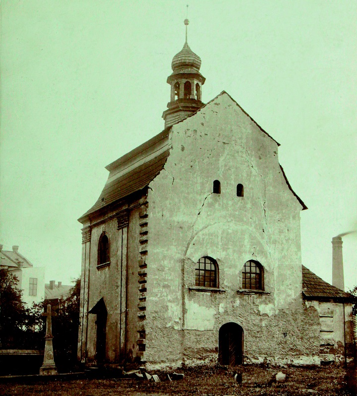 Kaple sv. Lukáše, která stávala u „zapomenutého hřbitova“ v Moravské Ostravě.  Foto: archiv